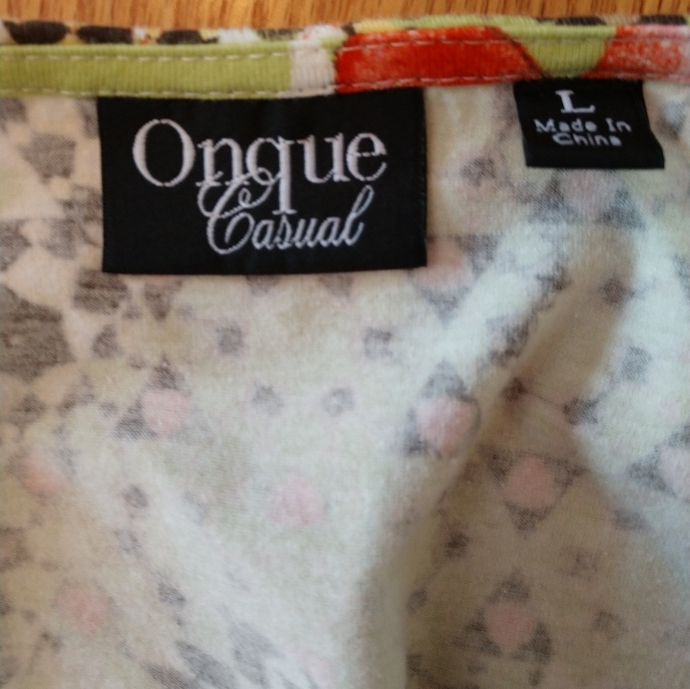 Blouse by Onque - Picture 4 of 4